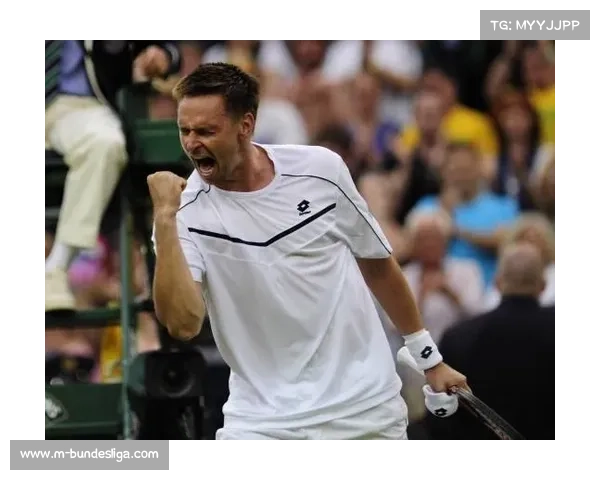 皮诺角球助攻格伊,水晶宫客场逆转激情庆祝 皮诺角球助攻格伊,水晶宫客场逆转激情庆祝